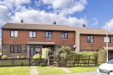 Leeves Close, Heathfield 3 bed terraced house for sale