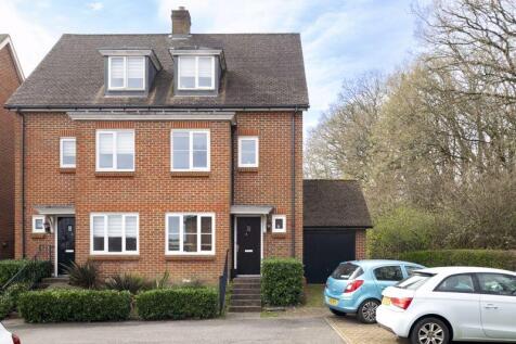 Stumblewood Close, Ridgewood 3 bed semi
