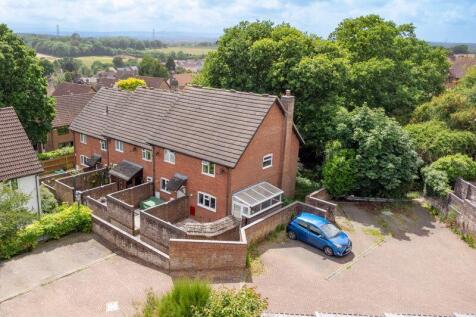 Greenfield Drive, Ridgewood 2 bed end of terrace house for sale
