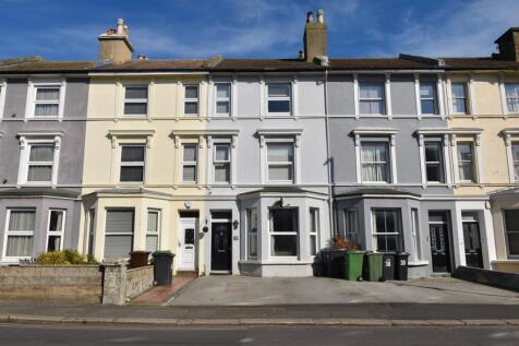 5 bedroom terraced house for sale