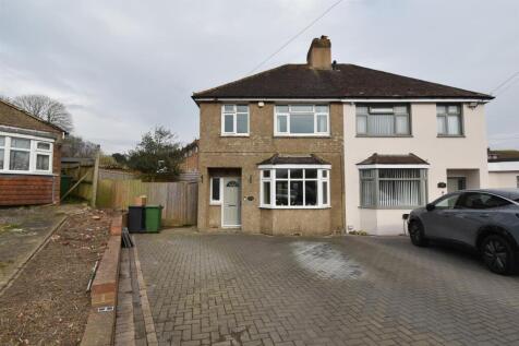 3 bedroom semi-detached house for sale