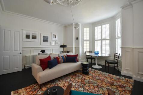 St. James Road, Hastings 2 bed flat for sale