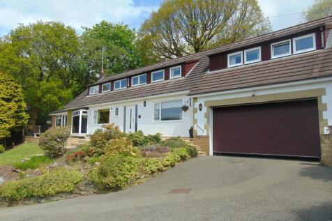 4 bedroom detached bungalow for sale