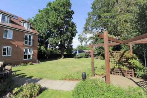 Oyster Lane, Byfleet 1 bed apartment for sale