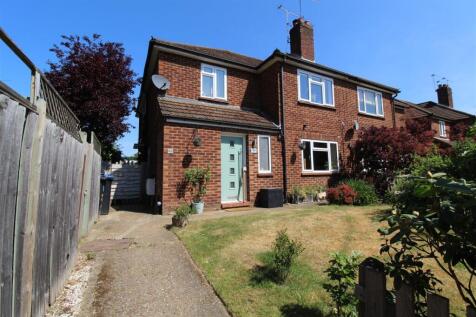 High Road, Byfleet, West Byfleet 2 bed maisonette for sale