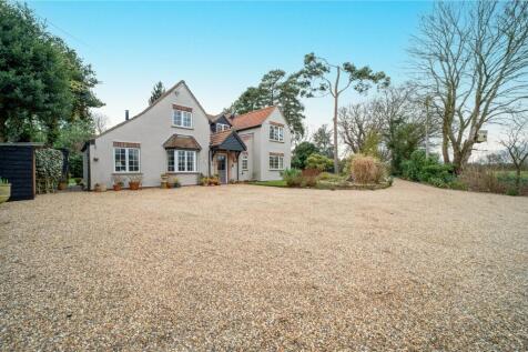 Colchester Road, Ardleigh... 4 bed detached house for sale