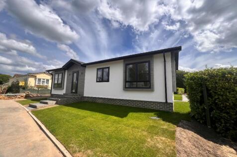 2 bedroom park home for sale