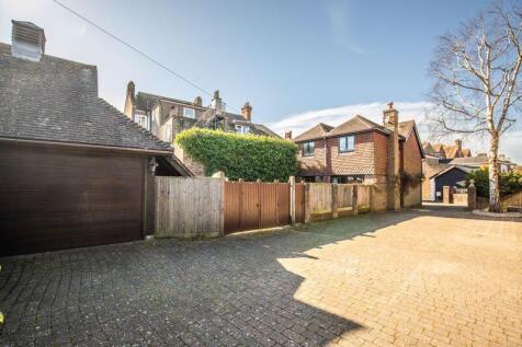 High street, Hurstpierpoint 3 bed detached house for sale