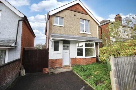 Halstead Road, Southampton SO18 3 bed detached house for sale