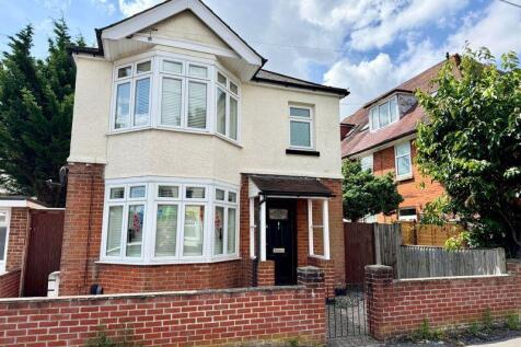 Vinery Gardens, Shirley, Southampton... 3 bed detached house for sale