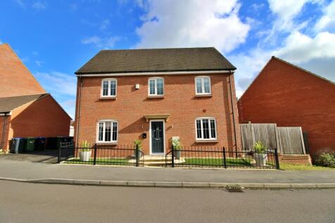 4 bedroom detached house for sale