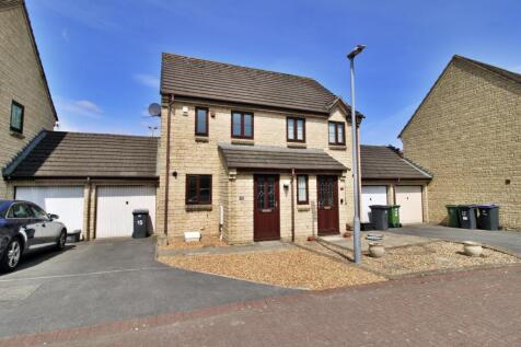 2 bedroom semi-detached house for sale