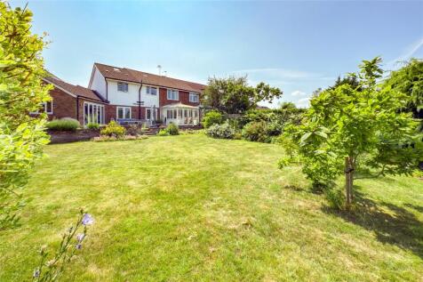 4 bedroom semi-detached house for sale