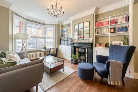 Dalton Street, St. Albans... 4 bed end of terrace house for sale