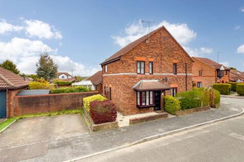1 bedroom end of terrace house for sale