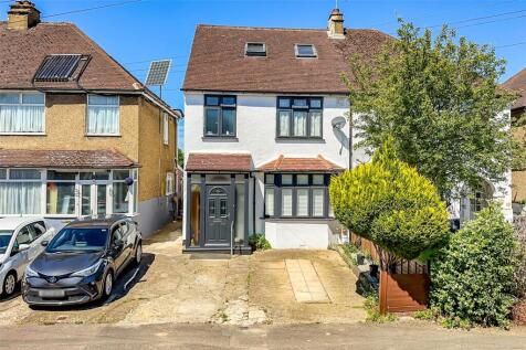 5 bedroom semi-detached house for sale