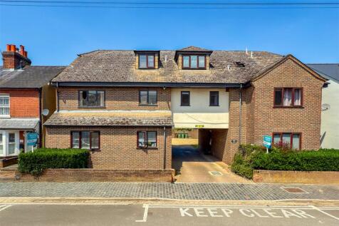 Studio flat for sale
