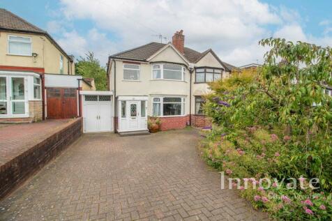 3 bedroom semi-detached house for sale