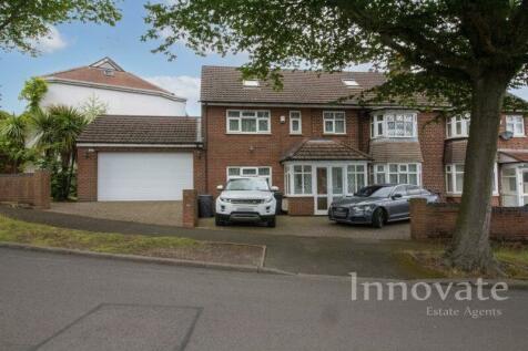 5 bedroom semi-detached house for sale