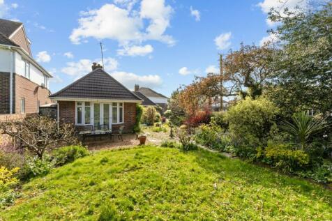 2 bedroom detached bungalow for sale