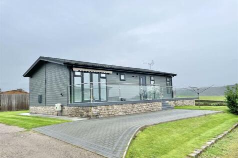 2 bedroom lodge for sale