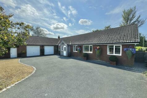 4 bedroom bungalow for sale