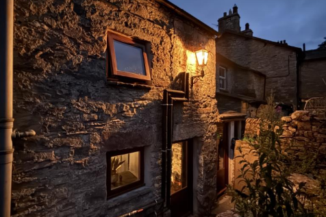 2 bedroom house for sale