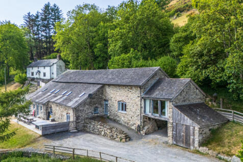 6 bedroom barn conversion for sale
