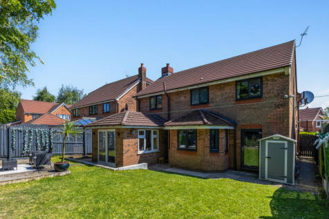 Nevern Close, Heaton, Bolton, BL1 5 bed detached house for sale