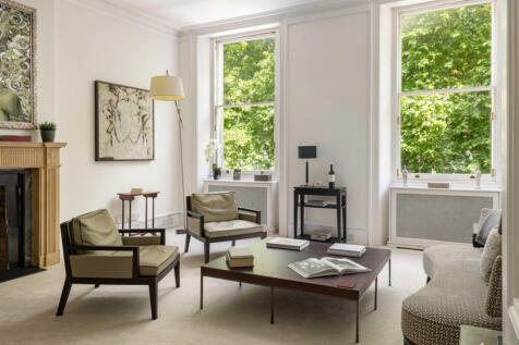 Ennismore Gardens, London, SW7 2 bed apartment for sale