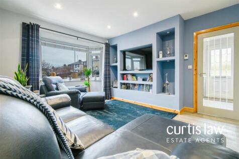 2 bedroom semi-detached bungalow for sale
