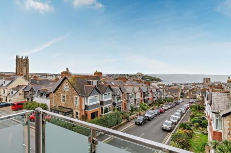 Marina Court, Mount Wise, Newquay 1 bed apartment for sale