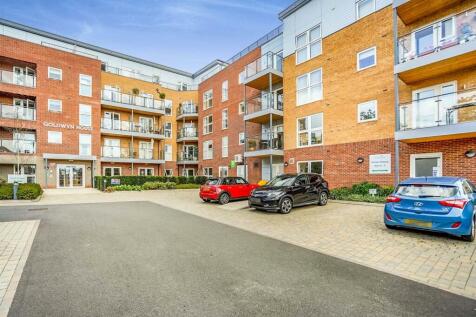 Studio Way, Borehamwood 1 bed apartment for sale