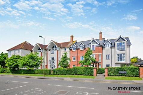 Farringford Court, Avenue Road... 2 bed apartment for sale