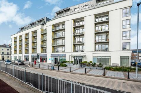 South Parade, Southsea, Hampshire... 1 bed apartment for sale