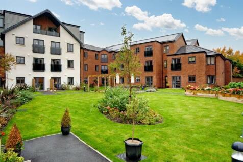 Balshaw Court Burlington Gardens... 2 bed apartment for sale