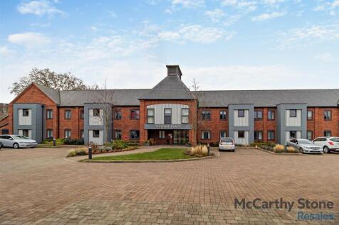 Tyefield Place, High Street... 1 bed apartment for sale