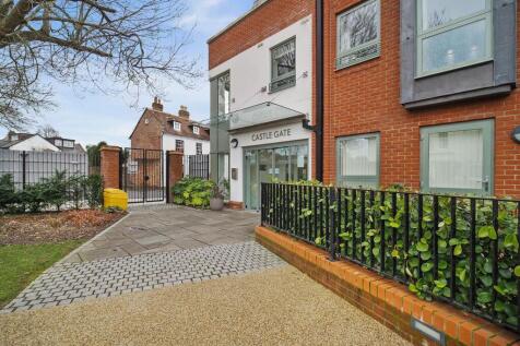 Castle Gate Endless Street, Salisbury 1 bed apartment for sale