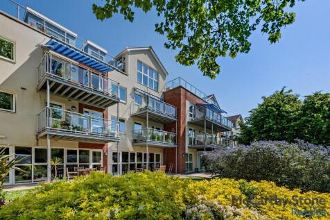 Ellisfields Court, Mount Street, Taunton 1 bed apartment for sale