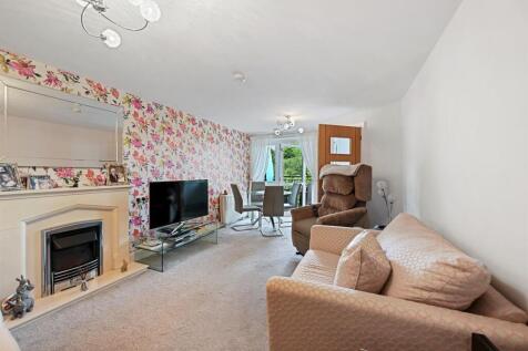 Tythe Court, White Hart Lane... 2 bed apartment for sale
