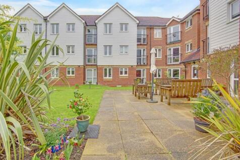 Penlee Close, Edenbridge 1 bed apartment for sale