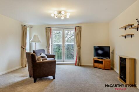 Dutton Court, Station Approach, Off... 2 bed apartment for sale