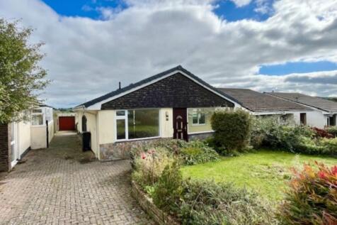 Oaklands Park, Buckfastleigh TQ11 3 bed detached house for sale