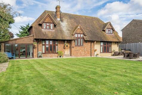 Eton wick,  Berkshire,  SL4 4 bed detached house for sale