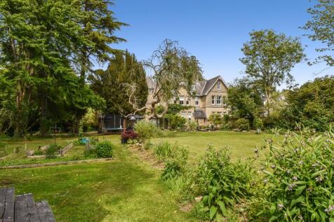 3 bedroom country house for sale