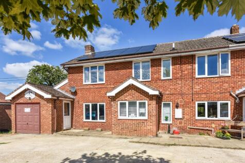 4 bedroom semi-detached house for sale