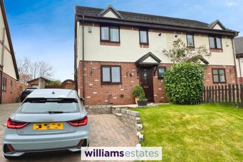 3 bedroom semi-detached house for sale