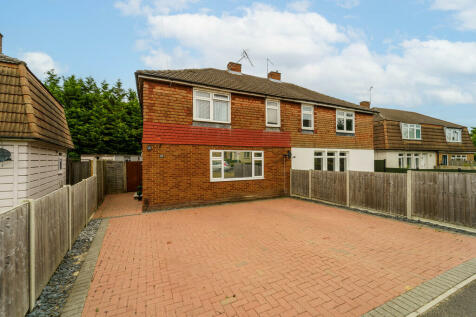 4 bedroom semi-detached house for sale