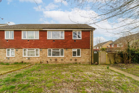 2 bedroom maisonette for sale