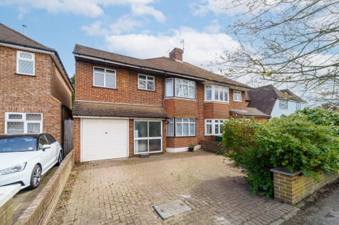 4 bedroom semi-detached house for sale